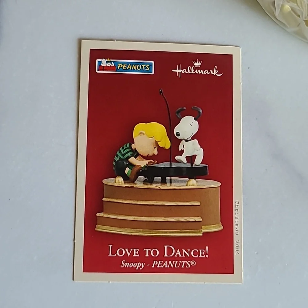 Hallmark Keepsake Ornament Peanuts 2004 Love To Dance! - Picture 7 of 12